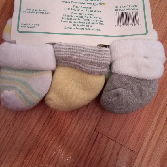 Infant socks - Picture 3 of 3